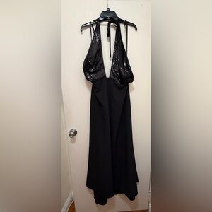 Halston Elegant Black Sequin Dress - Size 16